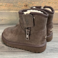 Ugg Plush Kids Adri Classic Mini Shearling Lined Boots Size US 9 Brown Side Zip