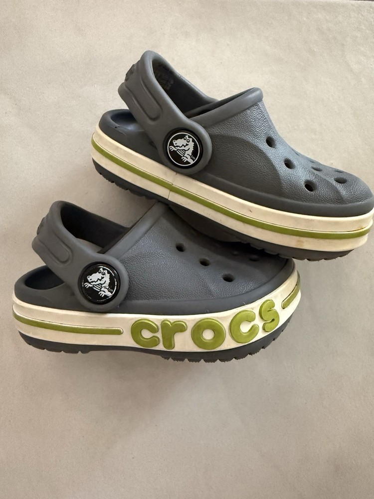 Crocks Bayaband Clogs Toddler Size 4 US Grey with Green