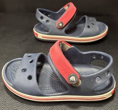 CROCS Size 8 Navy/Red Crocband Sandal ~Unisex Boys/Girls Moulded Croslite Strap
