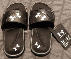 NEW Kidds Under Armour B Ignite VI Slides size 1Y Black – 4653