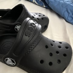 Crocs Classic Black Clog Slip-On Lightweight Rubber Logo Round Toed US 4