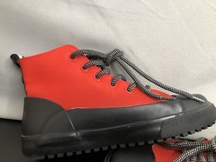 Hunter for Target High Top Canvas Rubber Dipped Sneakers Youth Sz 2 Red Black