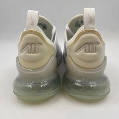 Size 5 Y (6.5 Wmns) – Nike Air Max 270 GS „White Metallic Silver“