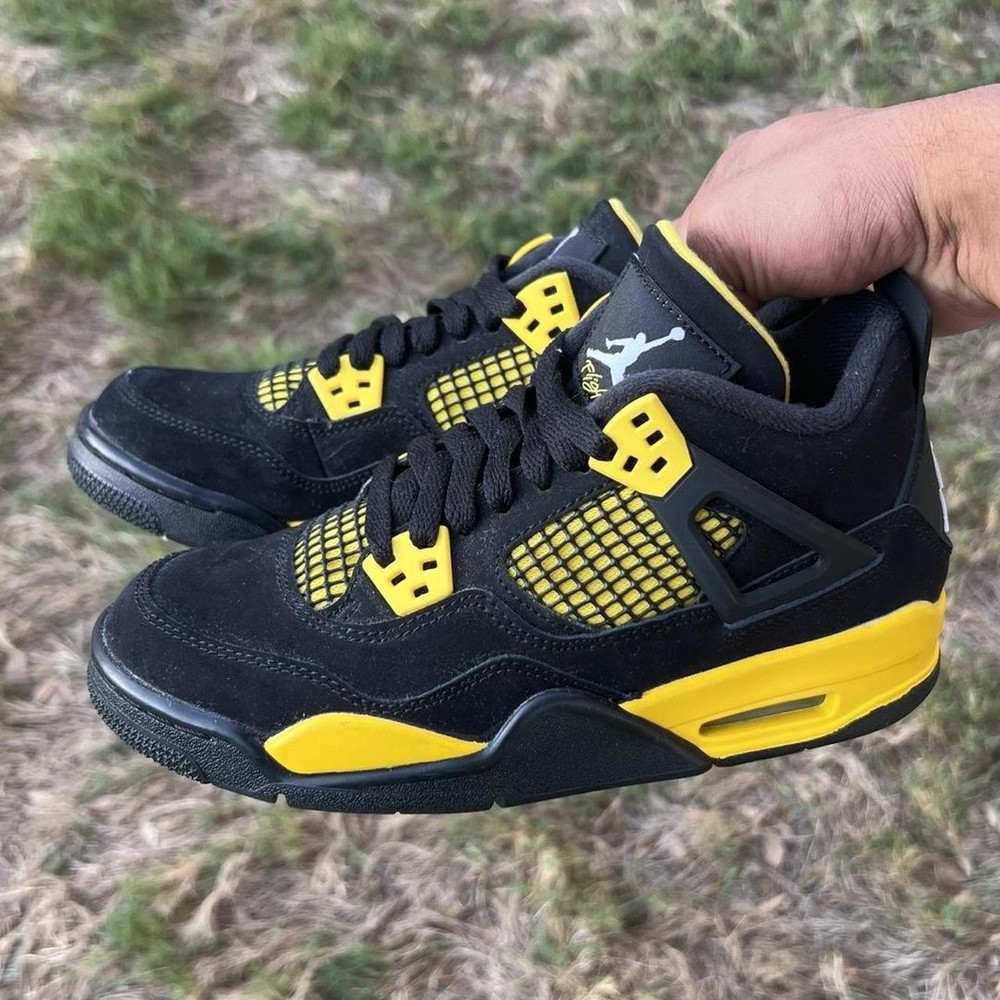 Jordan 4 Retro Yellow Thunder 2023 GS Size 5Y / 6.5W VNDS / Worn Once