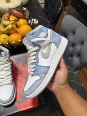 Jordan 1 Retro OG High Hyper Royal 575441-402 Size 7y Clean Condo Og All