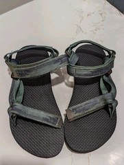 Teva Size 5 tie dye Hurricane XLT2 Sandals Green Navy & Black NEW W/O TAGS