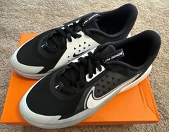 Nike SONIC FLY (GS) BLACK/WHITE-WOLF GREY 6Y Gym Shoe