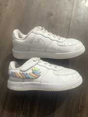 Nike Air Force 1 Low LV8 EasyOn Youth 2.5Y White Rainbow Rope Swoosh