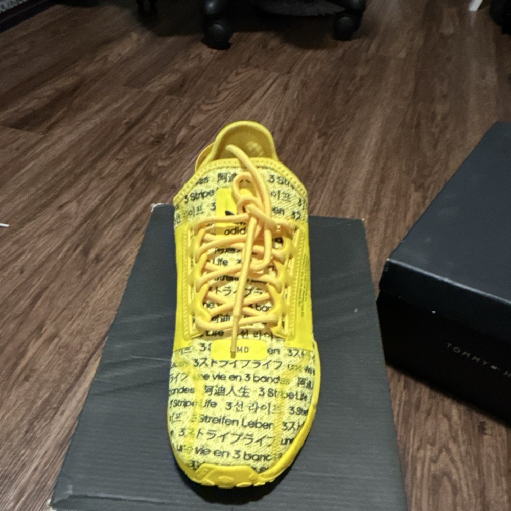 adidas NMD_R1.V2 J Yellow Text Print Unisex Kids Sneakers US 5.5 Low Top