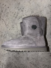 UGG Bailey Button Boots Kids Size 13 | Plush Lining | Ultimate Cold-Weather Wear