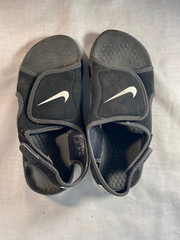Nike Sunray Adjust 5 Water Sandals Youth Kid’s Child Black – US 2