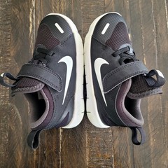 Nike Flex Contact 4 Kids Size 8C