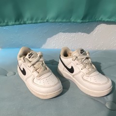 Nike Air Force 1 Low Top Leather Lace-Up Sneakers White/Black Kids US 8