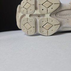 New Balance 9060 Reflection White / Silver PC9060LL Size 2
