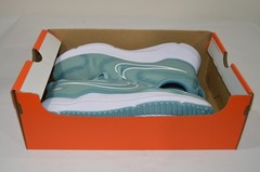 Nike Cosmic Runner (GS) Color: Mint/Tan Size 6.5Y (New)