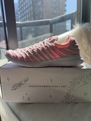 NIB, Ret $119, APL TechLoom Pink Wave Youth Sneakers (Size 4Y / EUR 35.5)