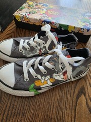 Converse Chuck Taylor All Star Low Top Canvas Lace-Up Looney Tunes Bugs/Daffy
