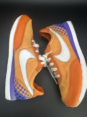 Nike Player One Wally Waffle Trainer 2 DN4125-800 Youth Size 2 Purple Orange
