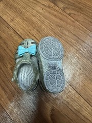 Crocs Isabella Unisex Kids US 6 Silver/Blue Glitter Mary Jane Sandals Bow