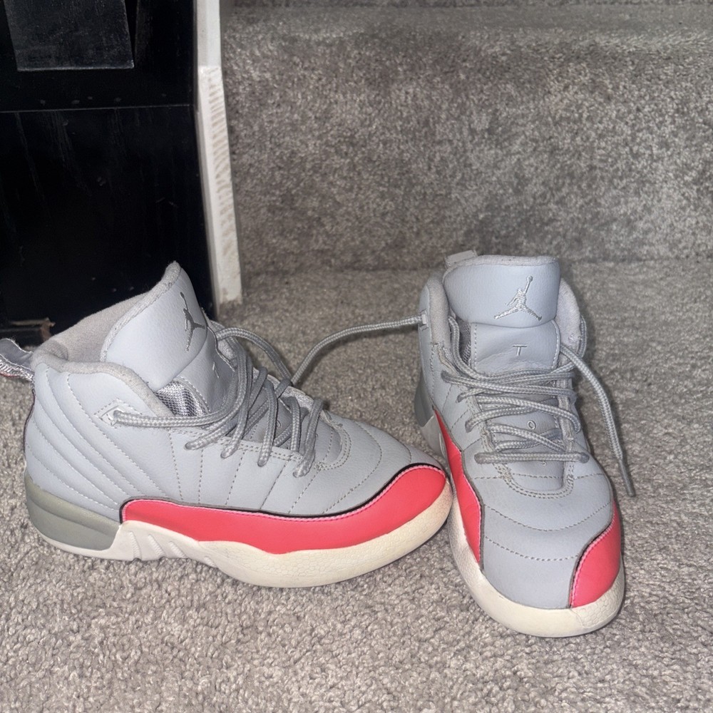 Nike Air Jordan 12 Retro Wolf Grey-Racer Pink GS Size 13.5C 510815-060