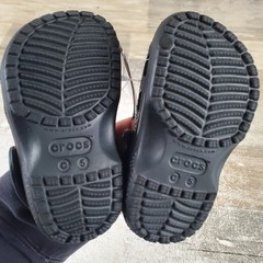Crocs Classic Clogs Kids Sz 5 C5 Black Ankle Strap Round Toe Slip-On Shoes