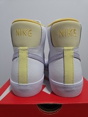 Nike Blazer Mid ’77 „Easter“ (GS) Size 6Y/7.5W