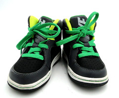NIKE Court Invader GREEN/GRAY/BLACK Fabric/Leather Size 5C Basketball Sneaker