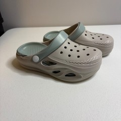 Kids Dinosaur Croc Style Clogs Sandals with Charms Beige Blue Size 28 29