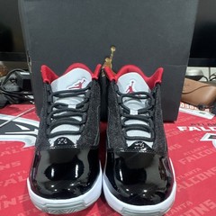 Jordan Max Aura 2 (GS) Kids Black/White/Red Mid Top Lace-Up US 6.5Y / Women 8