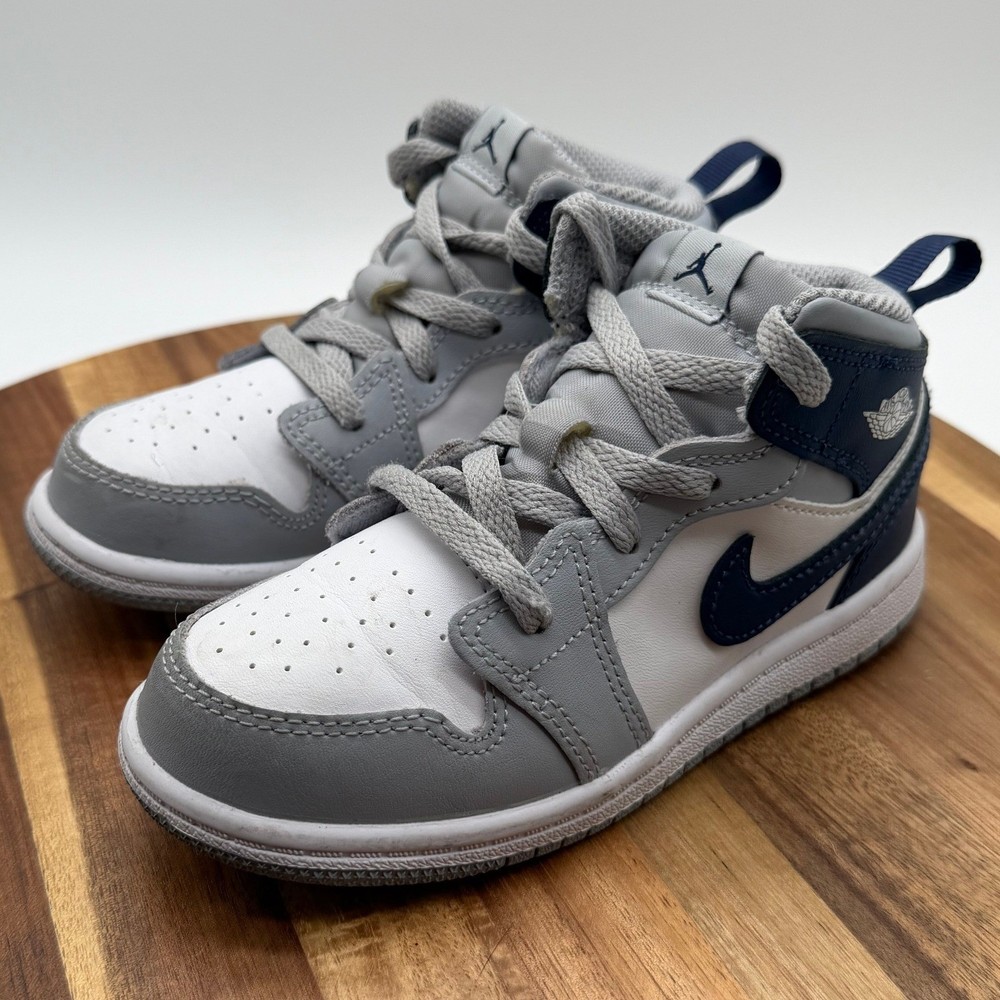 Jordan 1 Mid Kid’s Size 10C Midnight Navy Light Smoke Grey Shoes 0590