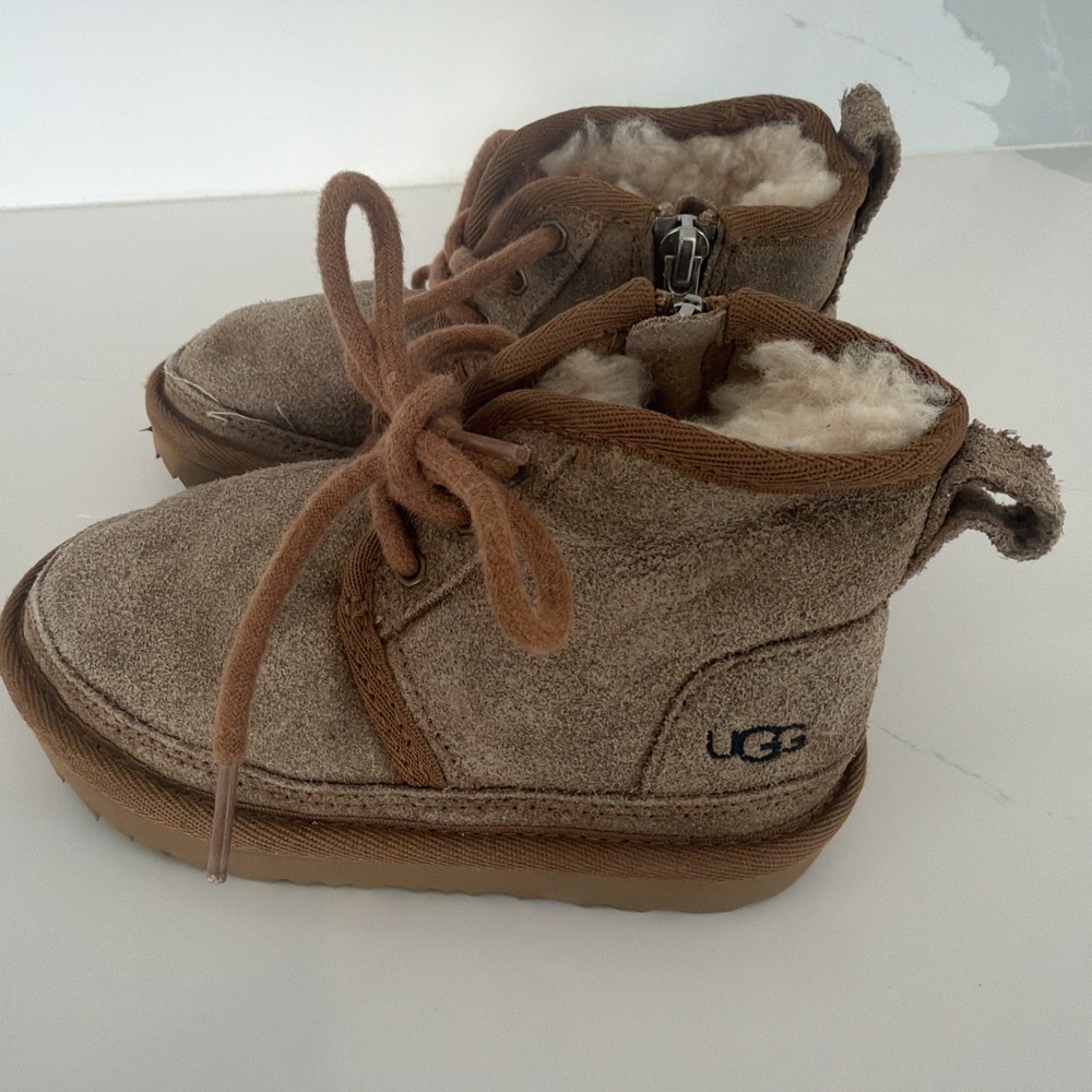 Kids UGG Lace Up Boot Chestnut Suede Side Zipper Size 9