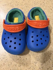 Classic Lined Crocs Toddler Size C8 Blue Bolt Green Orange