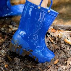 HISEA Kids Waterproof PVC Rain Boots Handles Outdoor Mud Playing Walking Wellies