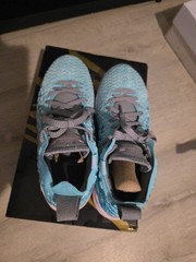 Nike LeBron 17 South Beach Size 7y
