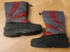 Kamik Kids Lined Snow Boots Gray/ Black/Maroon Size 4 Waterproof Removable Liner