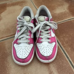 Size 4Y – Nike Dunk Low GS Laser Fuchsia Pink Barbie FB9109-102