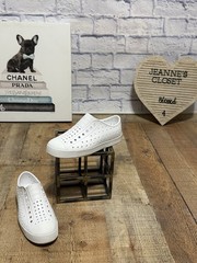 Native Shoes Jefferson Child Lightweight Waterproof Sneakers Shell White J2