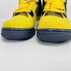 Air Jordan 4 Retro Lightning Yellow Size 4Y GS Youth Retro 2021 Black White