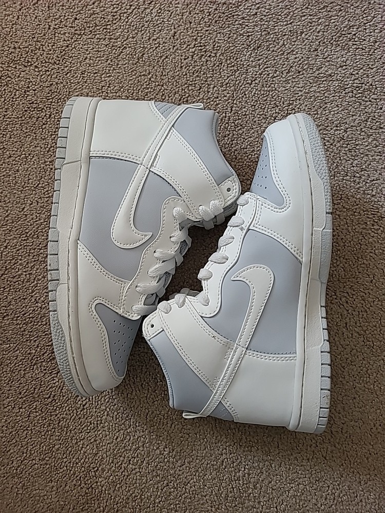 Nike Dunk High Summit White Pure Platinum Size 5.5 Youth/7wmns DB2179-107