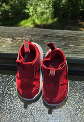 “Nike Flex Runner 3 (GS) Low University Red Size 5 1/2 Youth…”
