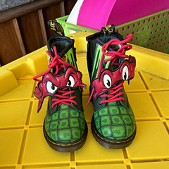 Dr. Martens TMNT Raphael RAPH II Kids Leather Combat Boots US 8 EU 24 Zip
