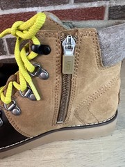 UGG AUSTRALIA HILMAR GRIZZLY LEATHER /SUEDE WATERPROOF BOOTS ( SZ: 4)