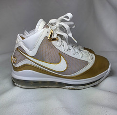 Nike LeBron 7 VII GS China Moon White Gold Size 4.5Y Womens 6
