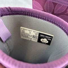 Bogs Kids Rain Boots Purple Leaf Print Burgundy Waterproof Insulated Size 12