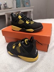 Brand New Jordan 4 Retro Thunder Size 10.5C (PS) BQ7669-017