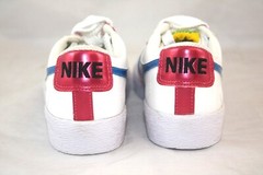 NIKE BLAZER LOW (GS) 318620-142 white/vivid blue-berry tr-yellow big kids size 4