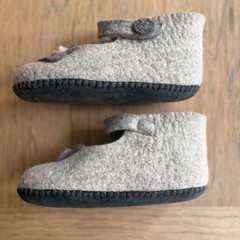 SATCH&SOL Handmade Artisan Wool Felt Mary Jane Slipper Youth Sz 1 Foral Mongolia
