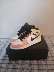 Nike Air Jordan 1 Mid GS Flight Club Magic Ember Sundial Pink Peach DX4365-800