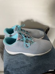 Air Jordan Future Low GG Wolf Grey Blue White Youth Size 8.5 Sneakers 724814 014