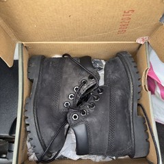 Timberland 6 In Classic Boots BLACK Nubuck Size 6c